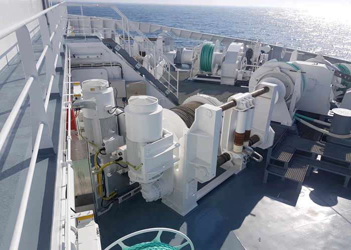 Electric-Mooring-Winch-On-Deck